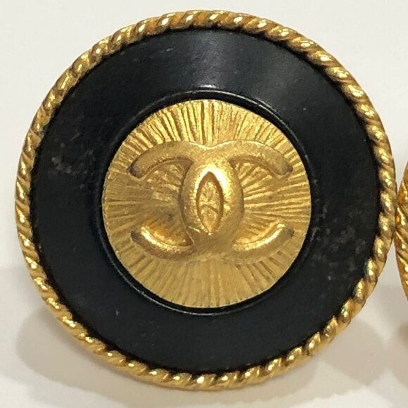 CHANEL CC Logos Black Round Clip-On Earrings Gold Tone 93A Auth D-d116 - Picture 3 of 7